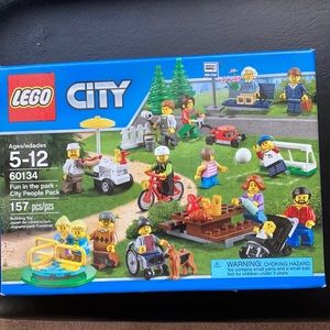 Lego City Fun in the park-City People pack